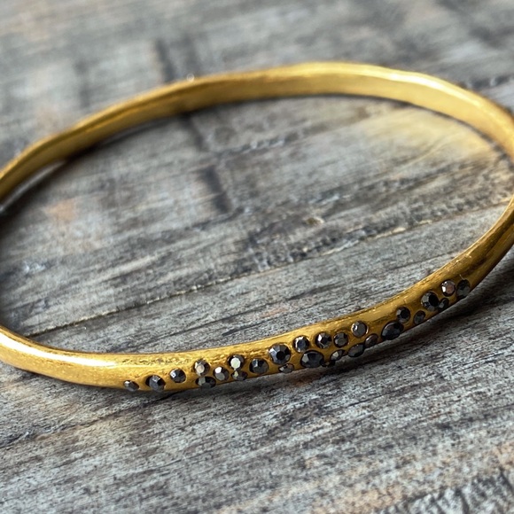 Free People Jewelry - NEW Brushed Gold & Gunmetal Black Crystal Cuff Bracelet